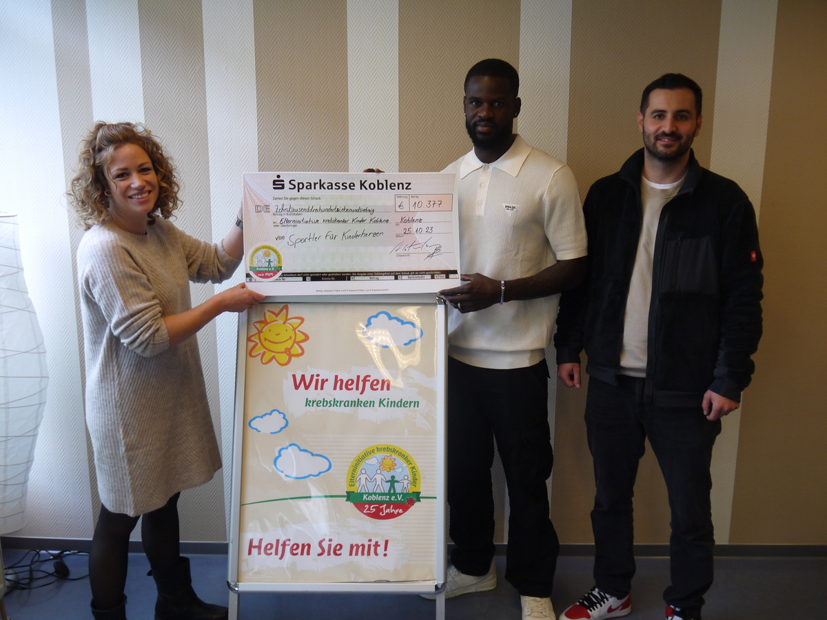 Poster Bild der Spende Spendengala Sportler für Kinderherzen war wieder ein voller Erfolg