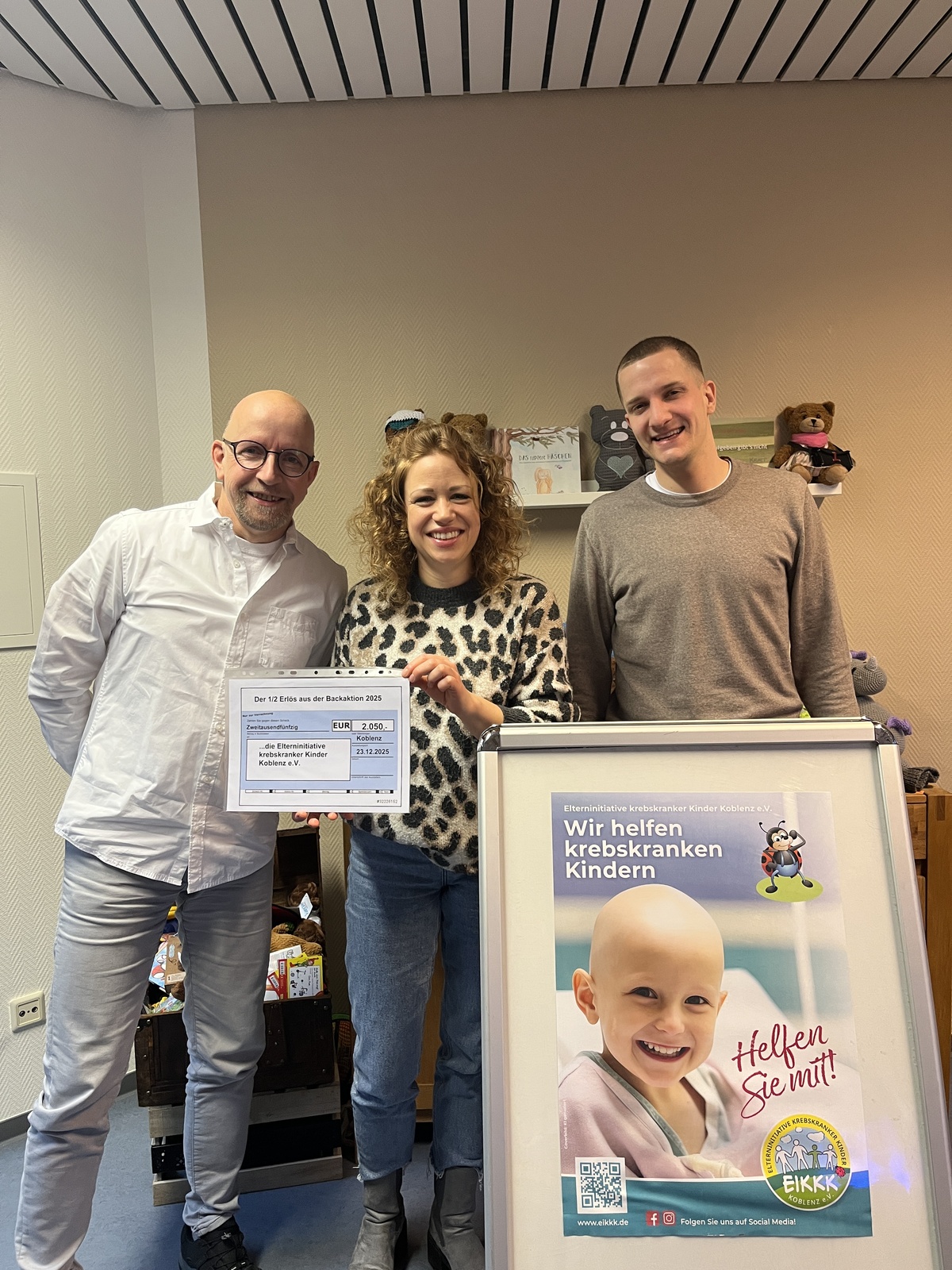 Poster Bild der Spende 30 Jahre Backaktion für den guten Zweck